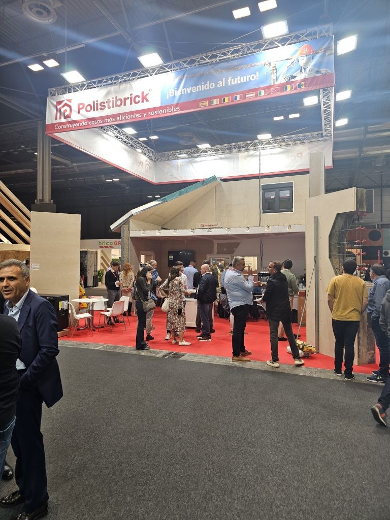 POLISTIBRICK conquista MADRID – ¡El futuro de la construcción ya está aquí!